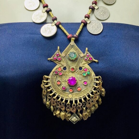 Vintage Coins Pendant Necklace, Metal And Wooden Beaded Chain Necklace - Picture 4 of 12